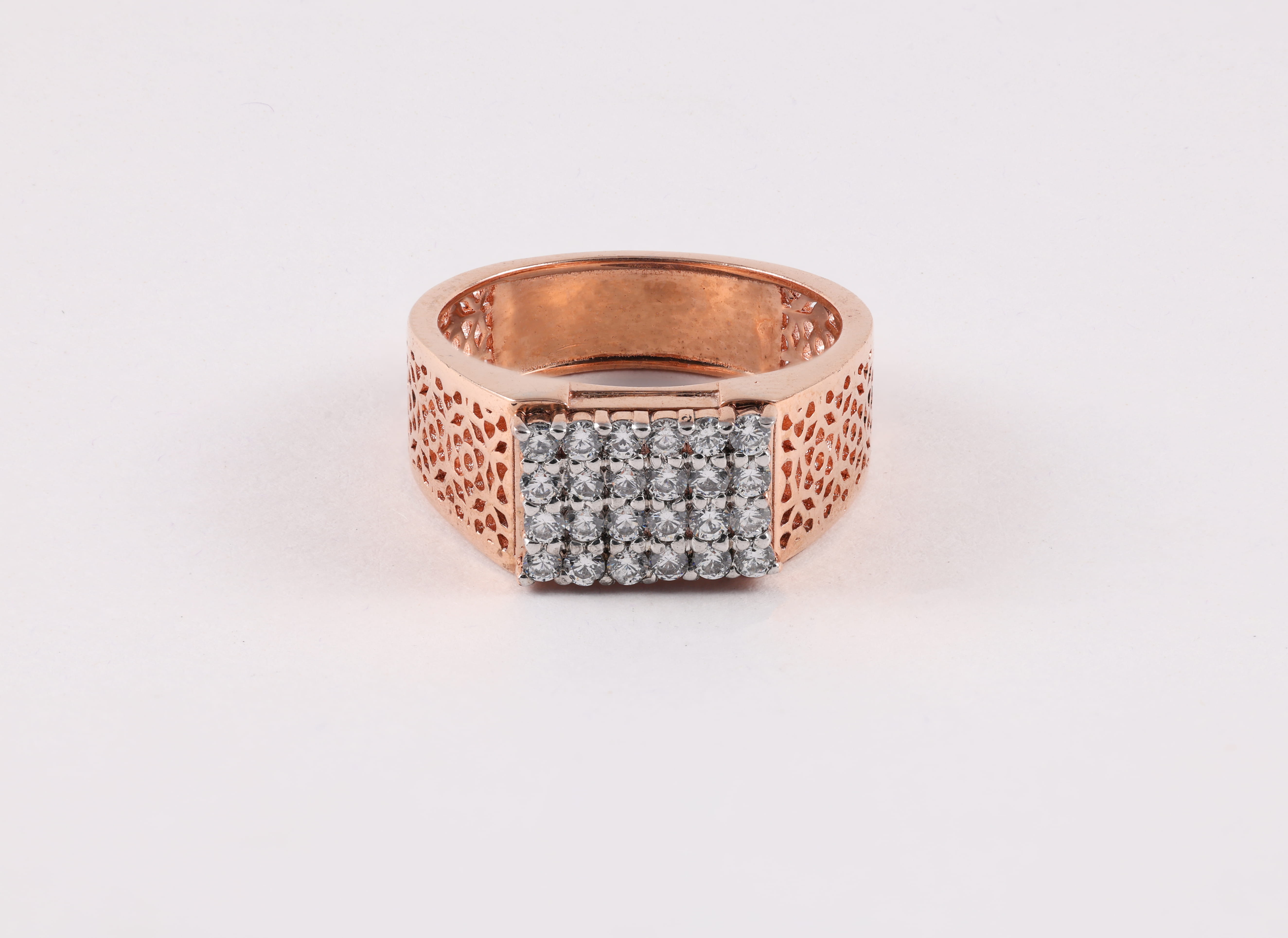 Rose Gold Diamond Ring with Filigree Lattice Shoulders