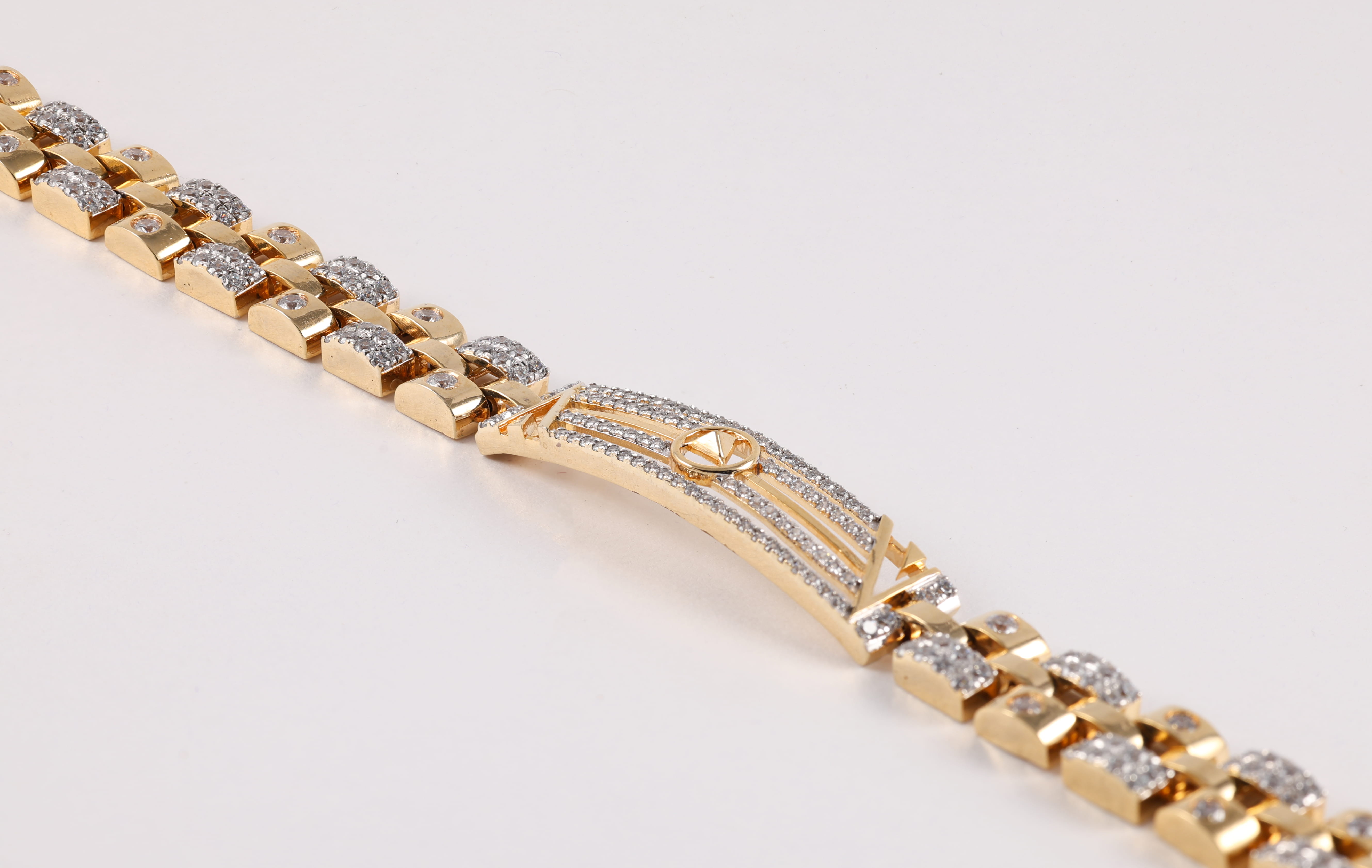 Yellow Gold Diamond Panther Link Bracelet with Sculptural Centerpiece